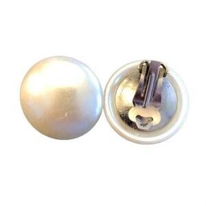 Vintage Womens Costume Jewelry Ivory Faux Pearl Clip On Earrings